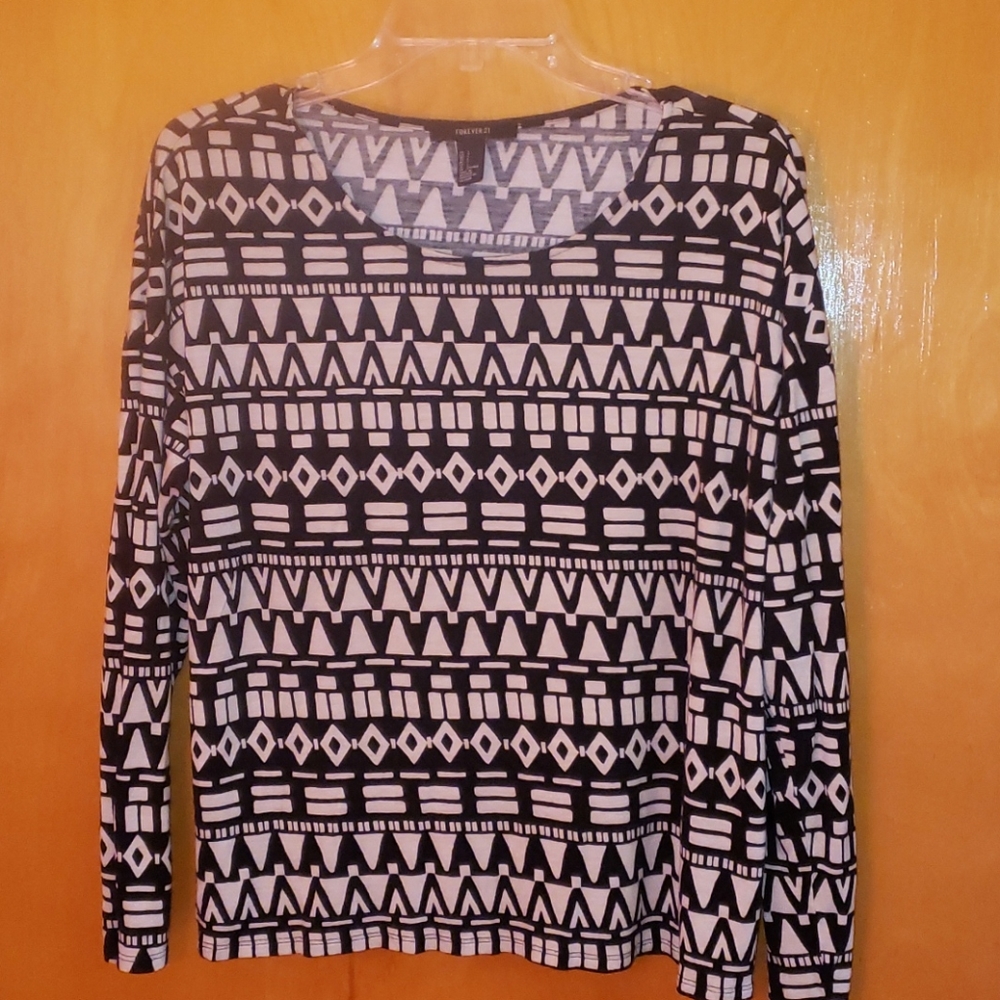 Forever 21 Aztec Geometric Print top Large